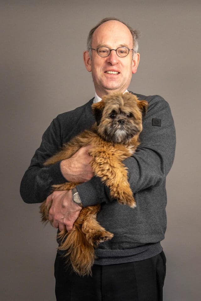 Dr. P de Vries